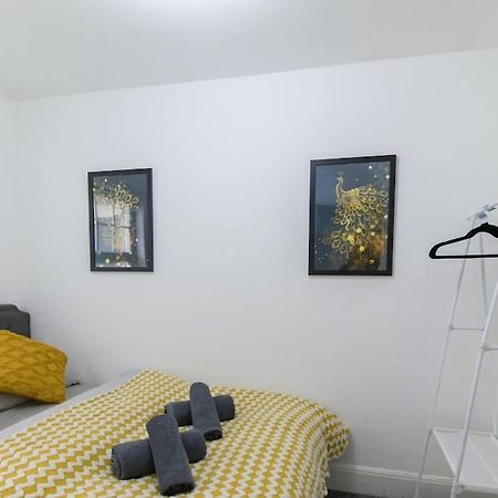 Open Mind Property - Southsea With Free Parking Portsmouth Buitenkant foto