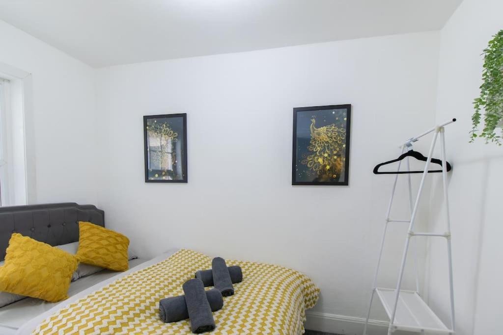 Open Mind Property - Southsea With Free Parking Portsmouth Buitenkant foto